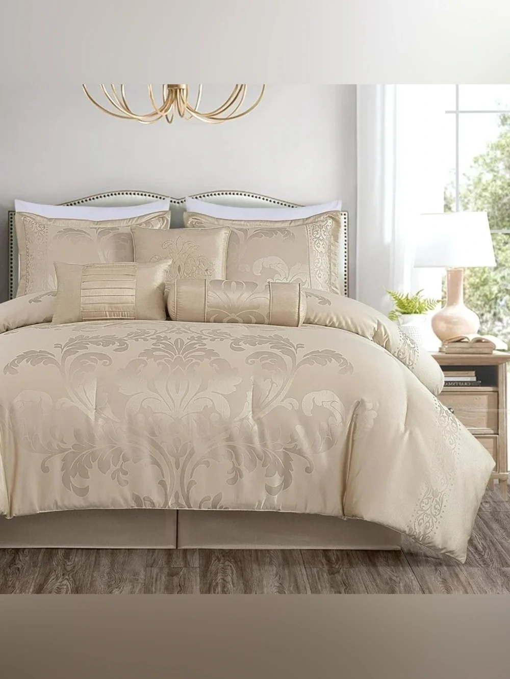 Luxurious Beige Damask 3 piece Full size Comforter Set